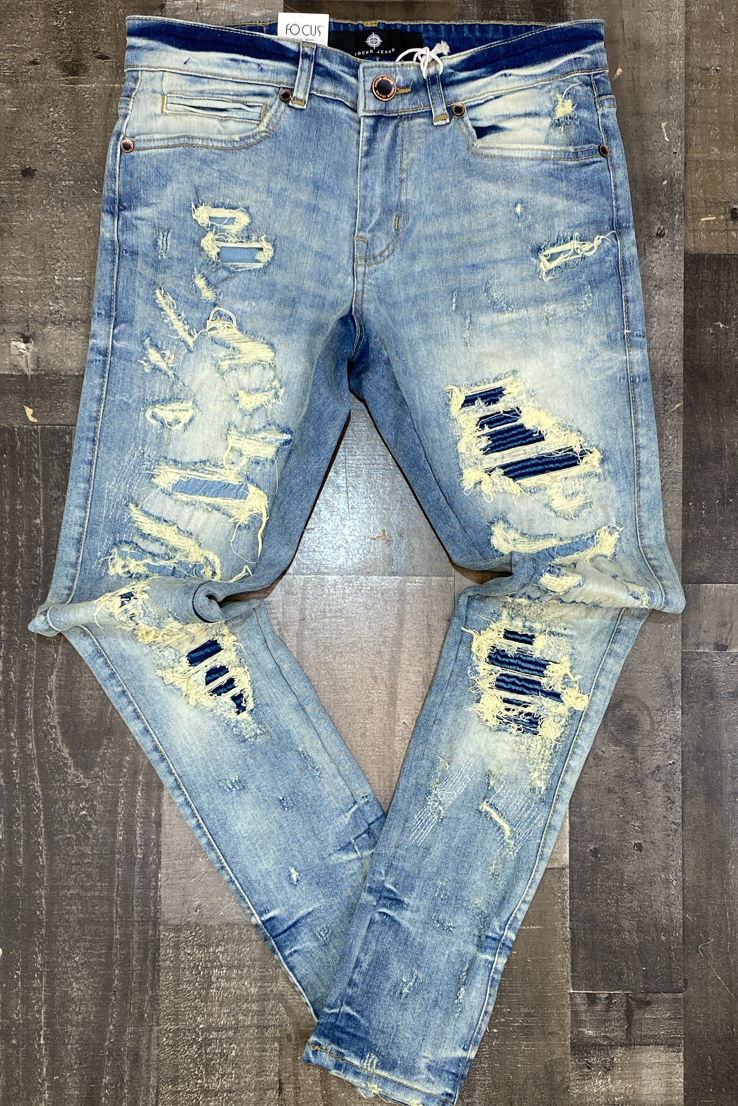 Focus - R&R distressed denim w/ motto jeans