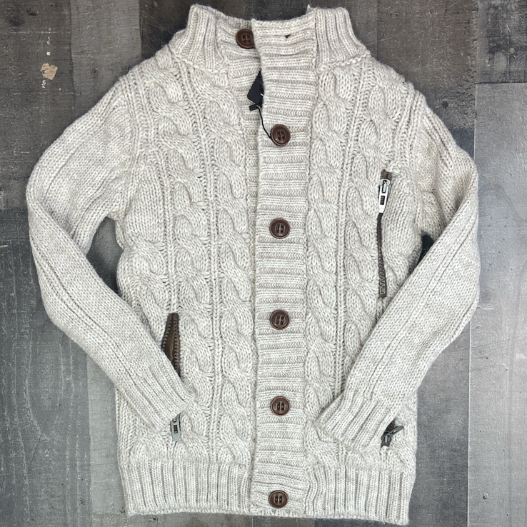 Lagora - cable knit sweater