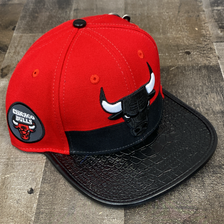 Pro max- Chicago Bulls snapback w/leather bill (red/black)