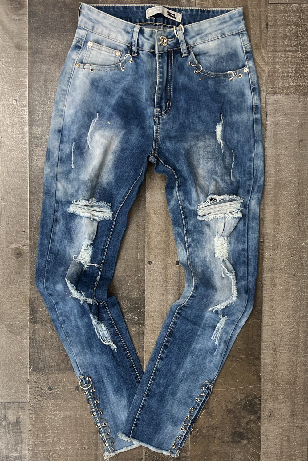 Blue Topic - ring acid wash jeans (womens)