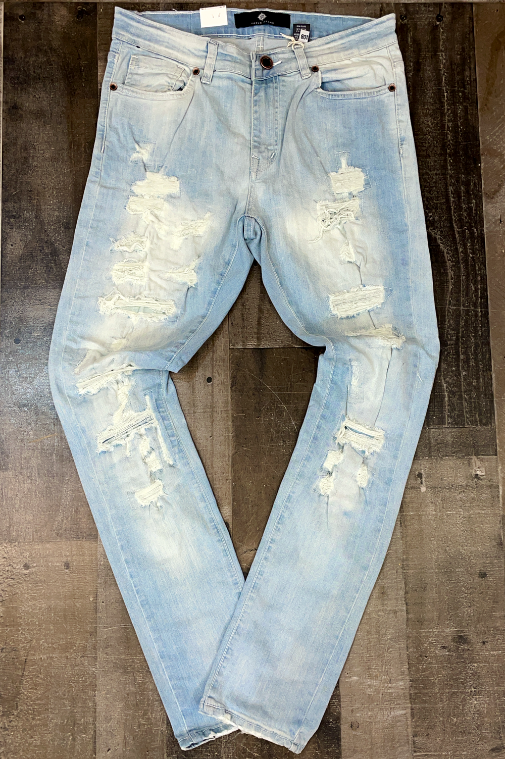 Focus- vintage ripped denim jeans