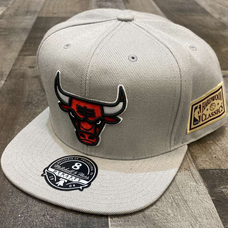 
                  
                    Mitchell & Ness- Chicago bulls fitted
                  
                