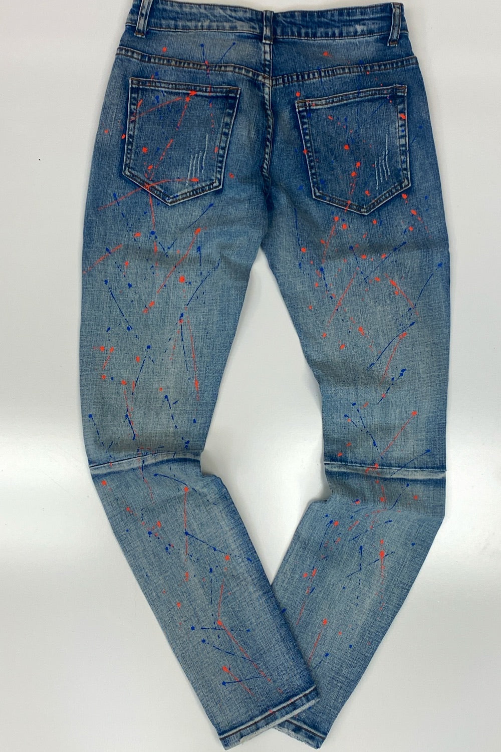 
                  
                    Cooper 9- first serve graphic jeans (mid wash)
                  
                