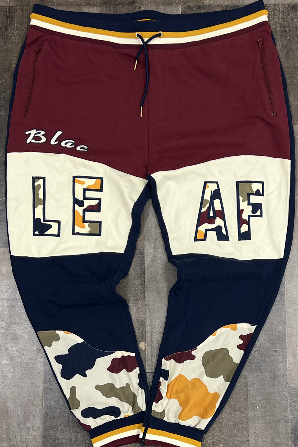 Blac Leaf- logo sweatpants