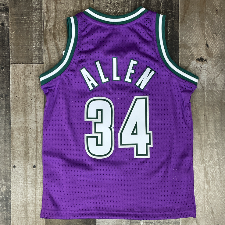 
                  
                    Mitchell & Ness- Milwaukee Bucks Allen Ray jersey (kids)
                  
                