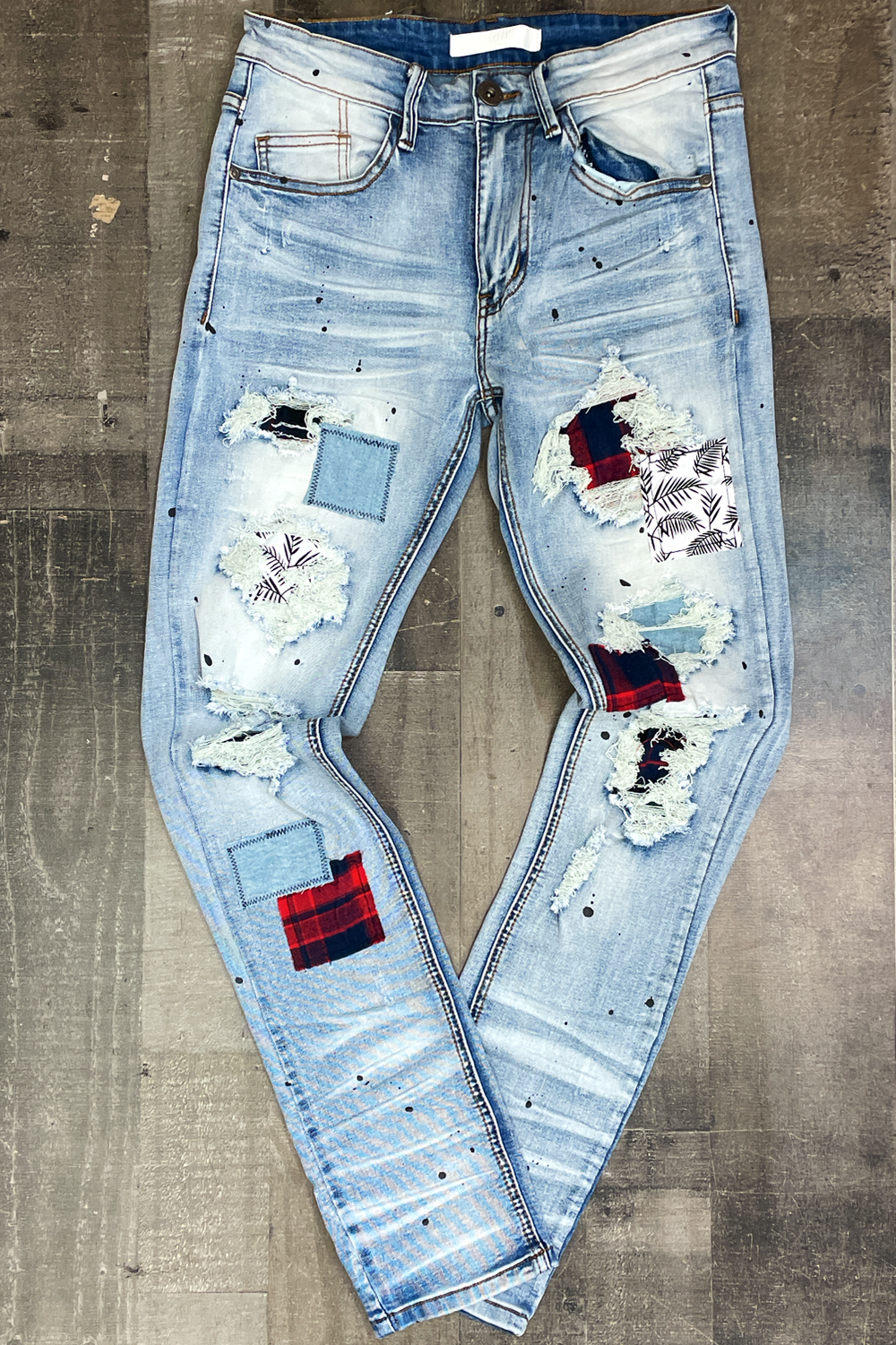 KDNK- multi patched jeans